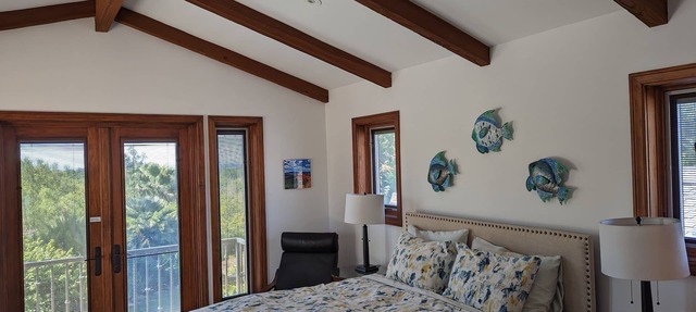 Studio w/Views & Separate Entrance