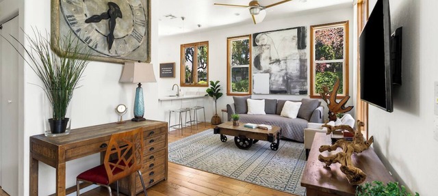 Stunning 2-Bedroom Home near Downtown Culver