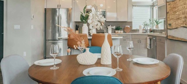 Stunning 3BR Modern Designer TH @ UW & GreenLake