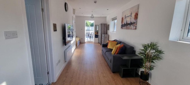 Stunning roof terrace studio flat