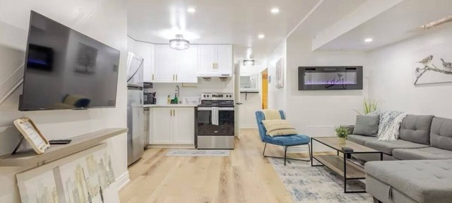 STUNNING & SPACIOUS 1 BEDROOM OASIS