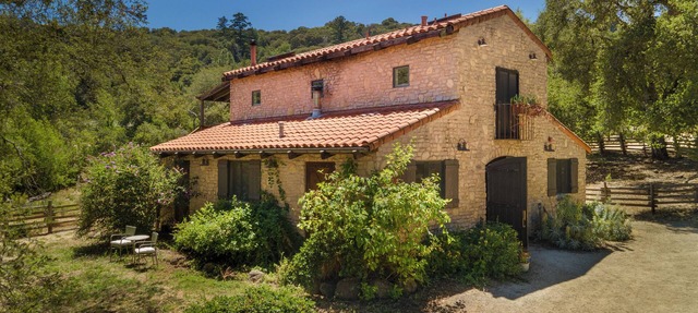 Stunning Tuscan style Home w/breathtaking view, near the ocean, city and trails