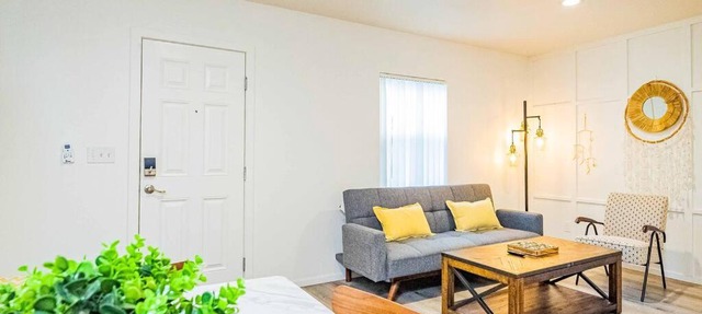 Stylish 2B2B country style house