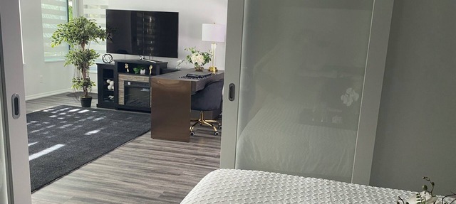 Stylish 3-bed Toronto Waterfront Suite. 15 minutes from Union Station