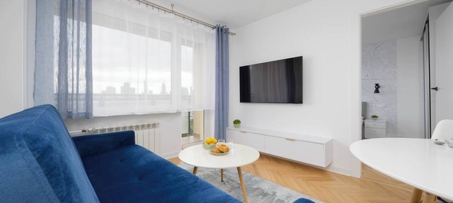 Stylish Apartment with a View | Air Conditioning | Close to PGE