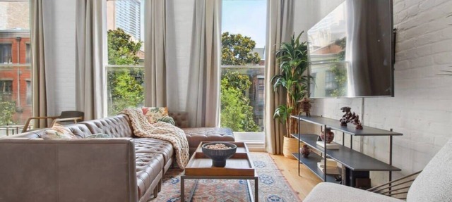 Stylish CBD Condo | Near French Quarter