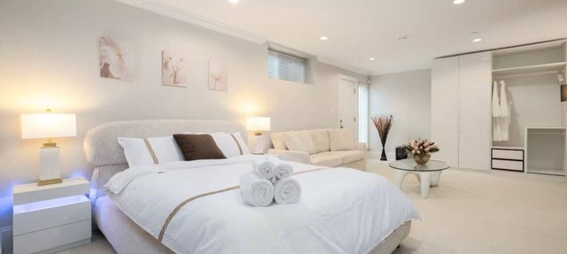 Stylish Home in Van West Side Near YVR&DT