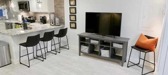 Stylish & Modern Apt Shaw PKING