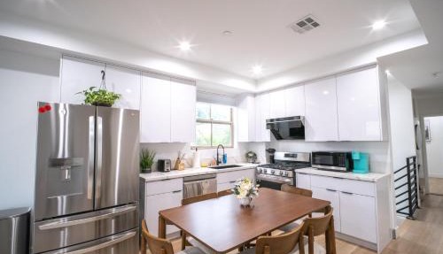 Stylish Private Room by Downtown LA