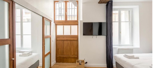 Suite Du Lion/AC Historic Flat, Marais, 4-5 Guests