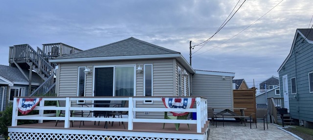 Summer, Winter rental with private beach