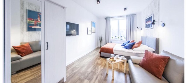 SummerWinter - Luxury Comfort Old Town Apartment, 2 Bedrooms & 2 Sofas, Parking, 1-8