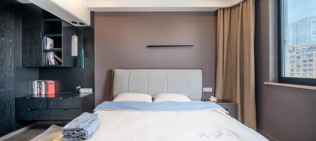 Sunny-Abode View the landmark of Lujiazui 3bedroom near Xintiandi and People's Square &200m to Subway