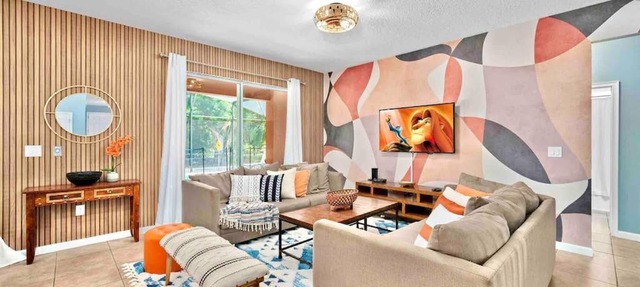SUPER BIG- SLEEPs 30 w POOL & GAME ROOM