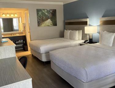 SureStay InnSuites Phoenix Hotel & Suites by Best Western