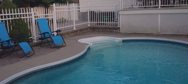 t Attractive house perfectly located at crossing river, 10 min to Ottawa!