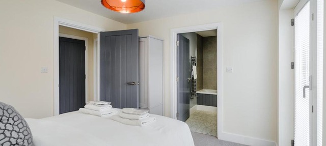 Tailored Stays - Science Park Apartments