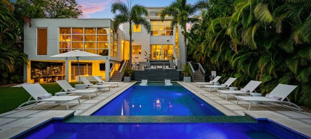Tampa's #1 Rated Private 1 ACRE Luxury Estate- Stunning Pool Spa Best Location!