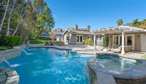 Tarzana ADU with Pool and Hot Tub by Colby and Conrad