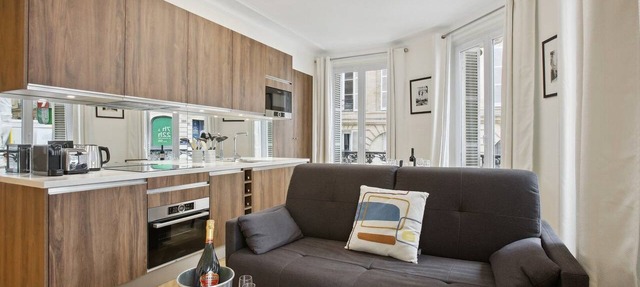 TBS 119 - Fabulous apartment near the Musée Grévin