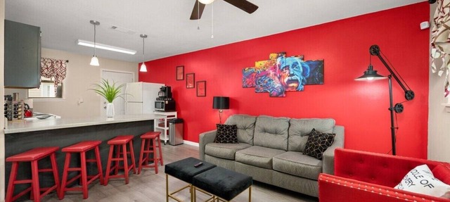 Team Ready King Bed 3 TVs Kitchen Parking W/D