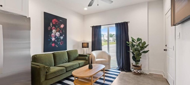 Teche House KING Bed Luxury Getaway Fast WiFi