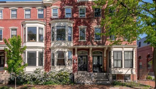 The 87th Townhome - Local Landmark Property