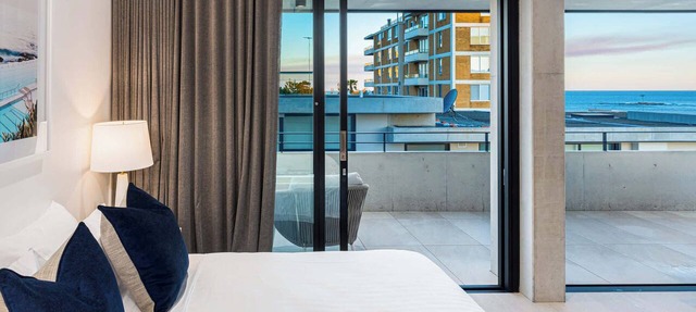 The Arden 7 Coogee New Beachside Ocean View Apt