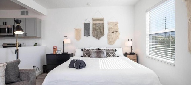 The Barber Loft-Close to Downtown 35 Mins to Ski