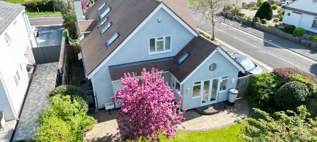 The Beach House - a stone's throw from Avon Beach, Friars Cliff