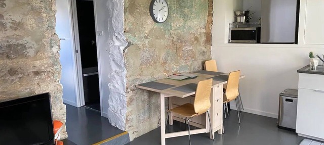 "The Cave" West Hobart: eco friendly apartment 🌈 🌱 🏳️‍⚧️