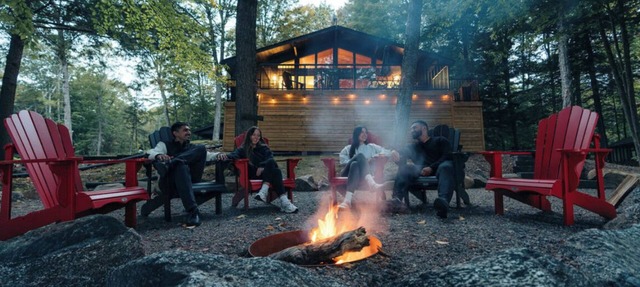 The Cedars Haliburton: Cedars East - lakeside cottage with sauna