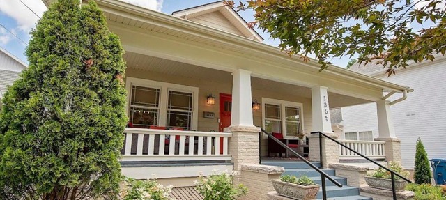 The Cherry St House|Dog Friendly |Sleeps 10 |Near MSU