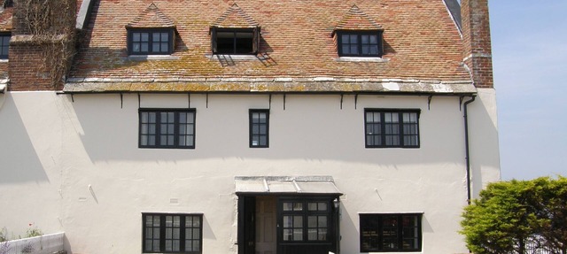 'The Old Customs House', character cottage on Mudeford Quay