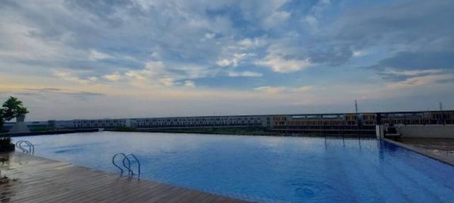 The only luxury apartment In the heart of industrial area of MM2100.