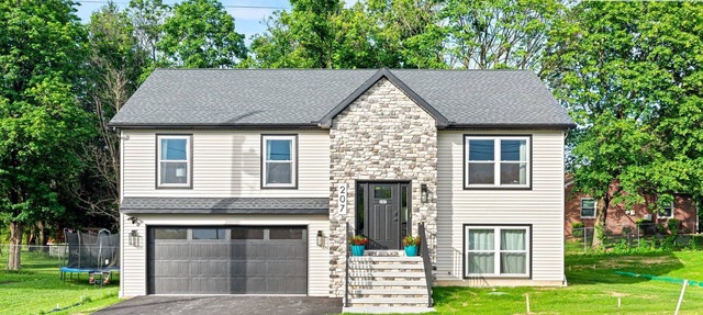 The Respite: Spacious beautiful new build, sleeps 8-10. 7 minutes from Hershey.