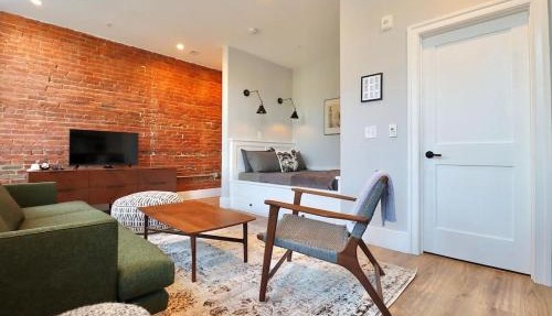 The Royal Suite at Prince Street Inn