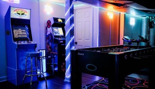 Theater Game Room Gym Firepit 4BR Home