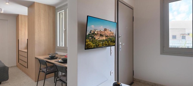 Top-Floor Studio in the Heart of Monastiraki