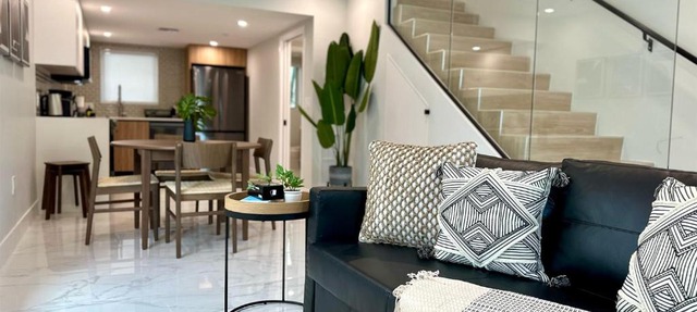 Townhouse in Heart of South Beach Miami Steps to Sea