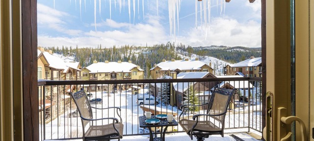 Trailhead Lodge One Bedroom 801 Condo by RedAwning