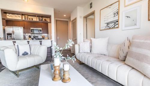 Trendy 2BD 2BTH Apt steps from Downtown Santa Monica!