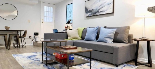 Trendy Apt in Bloomingdale - Parking