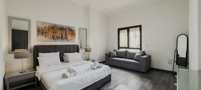 Trendy & Tidy 2BDR Apt 5 min To CAI Airport