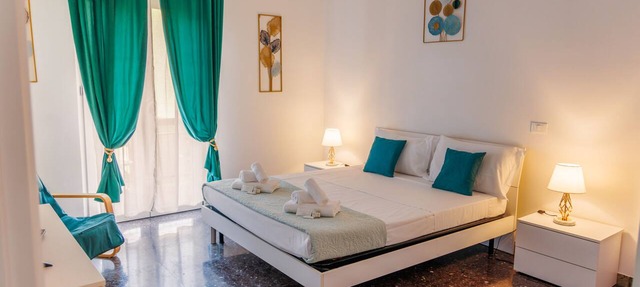 Two-Bedroom Deluxe Apartment with Balcony