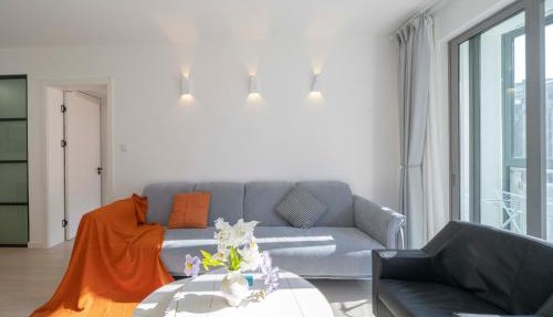 Tyms 2BR Serviced Apt Near Metro Xujiahui Center