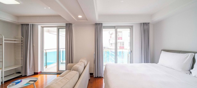 Tyms Xujiahui Modern 1BR APT