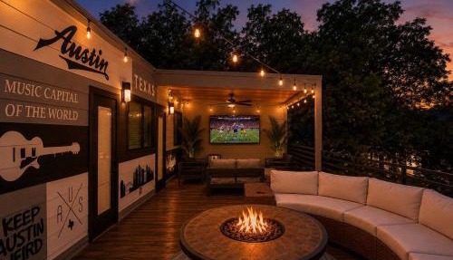 Ultimate ATX Group Stay | Rooftop + Putting Green