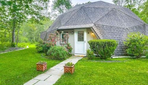 Unique Geodesic Dome Escape in Nature!