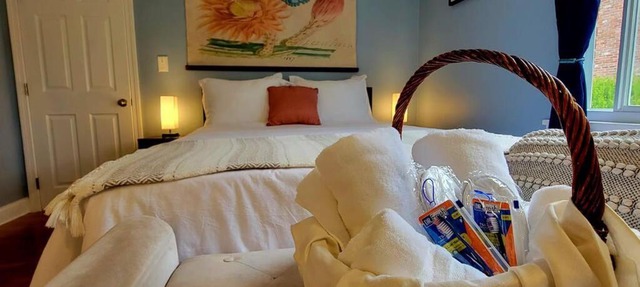 Unique & Peaceful Boston Home(Free Parking)